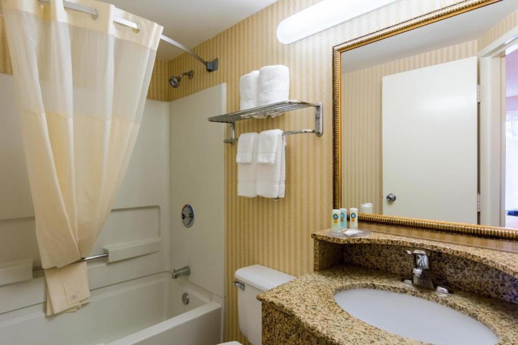 Quality Inn Manassas Dış mekan fotoğraf